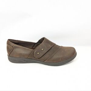 BareTraps Darma Shoes sz 11 Women Brown Faux Leather Flat Casual